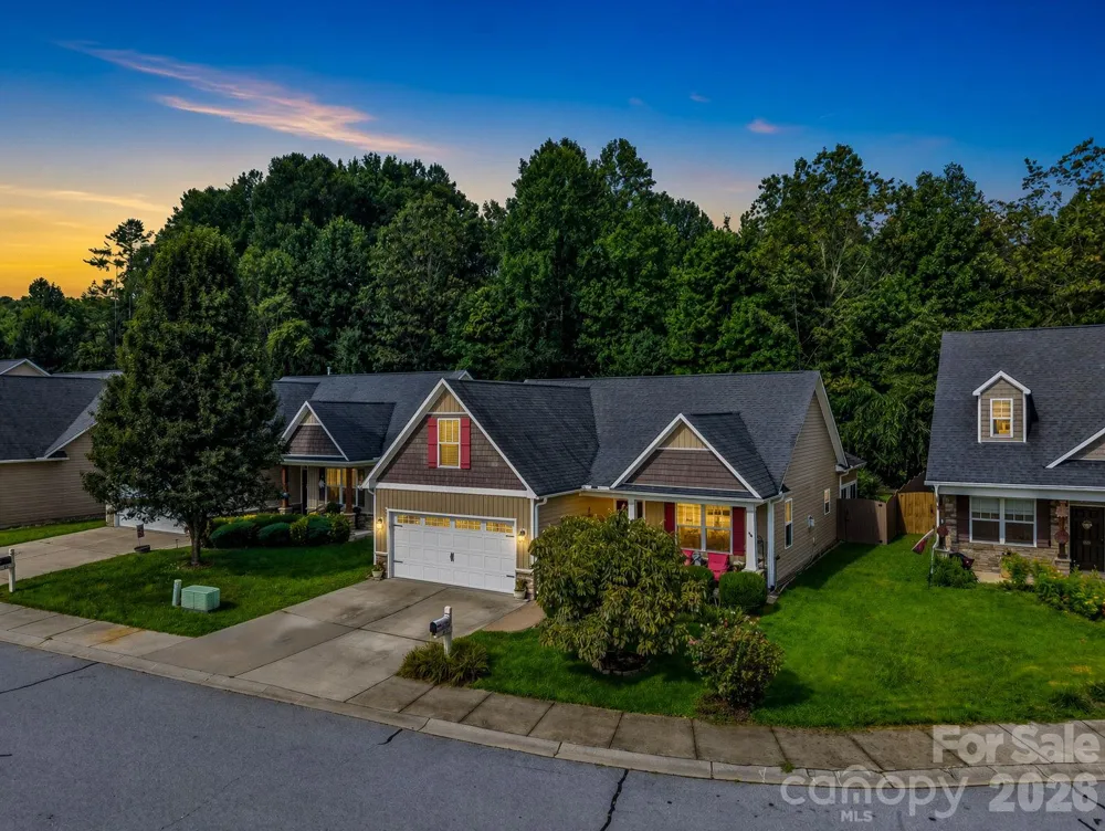 93 Foxtail Court Hendersonville, NC 28792
