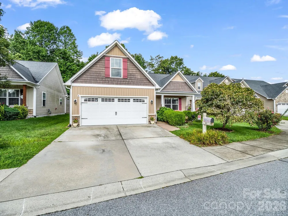 93 Foxtail Court Hendersonville, NC 28792