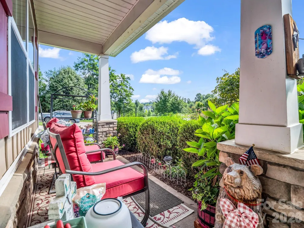 93 Foxtail Court Hendersonville, NC 28792