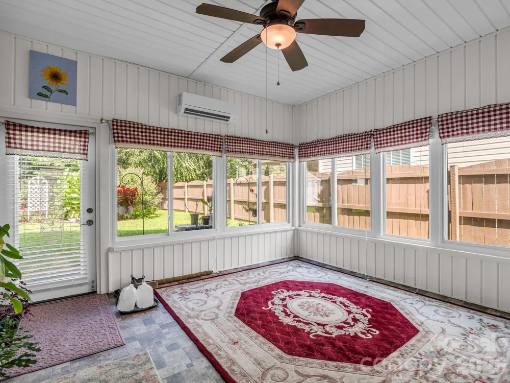 93 Foxtail Court Hendersonville, NC 28792
