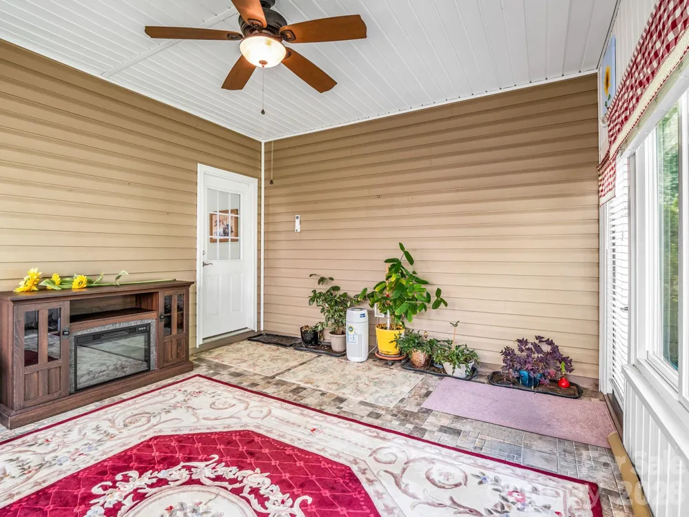 93 Foxtail Court Hendersonville, NC 28792