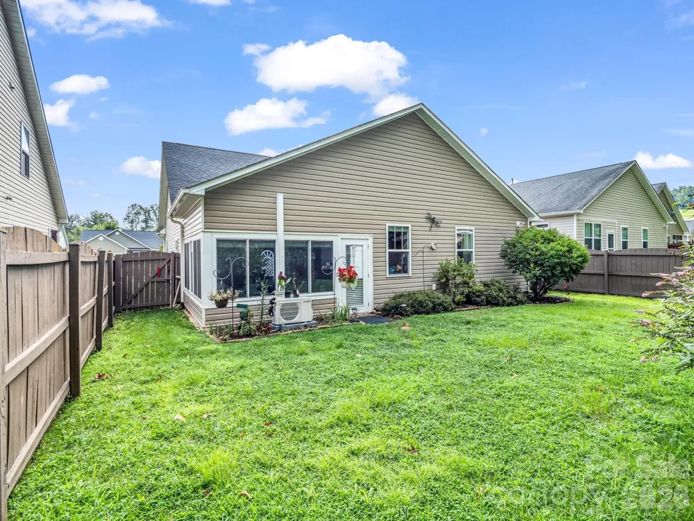 93 Foxtail Court Hendersonville, NC 28792