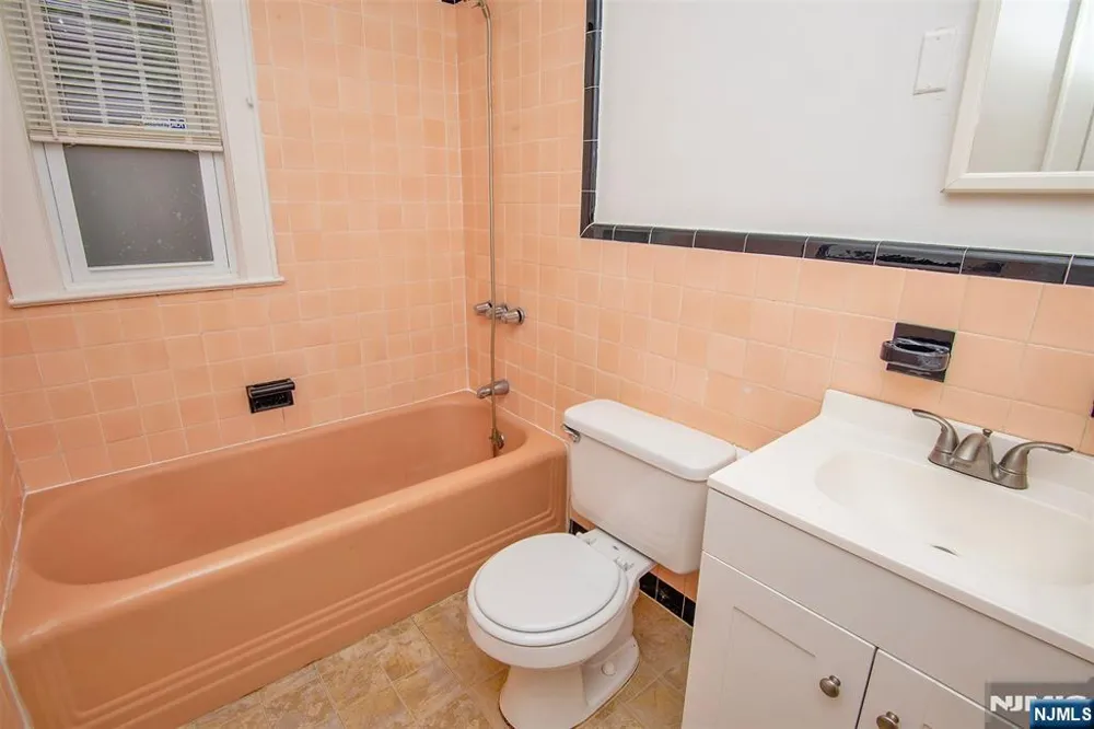 16 Wolcott Road Dumont, NJ 07628