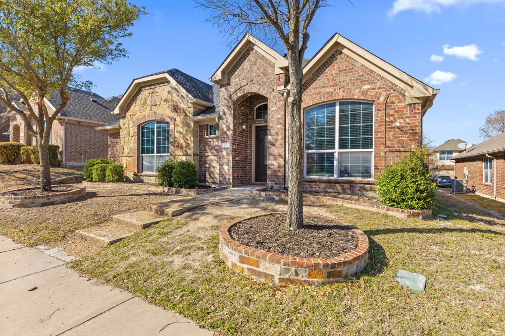 433 Castle Street DeSoto, TX 75115