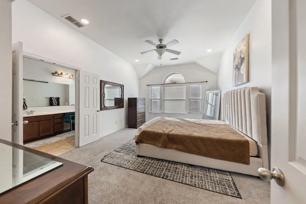 433 Castle Street DeSoto, TX 75115
