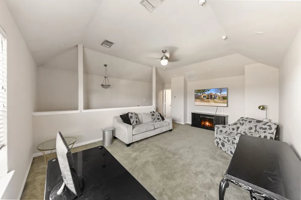 433 Castle Street DeSoto, TX 75115