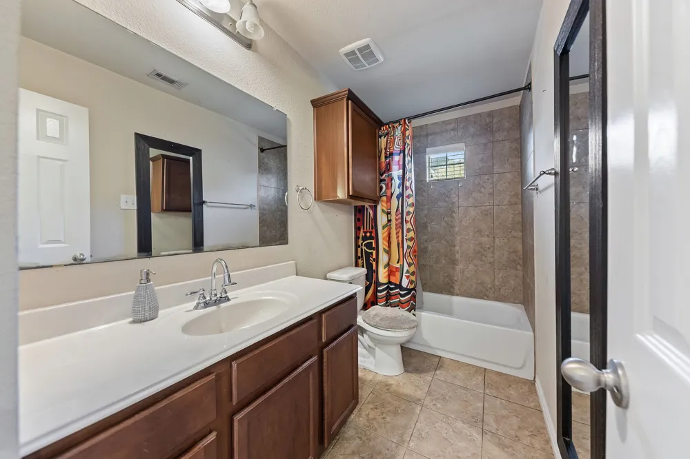 433 Castle Street DeSoto, TX 75115