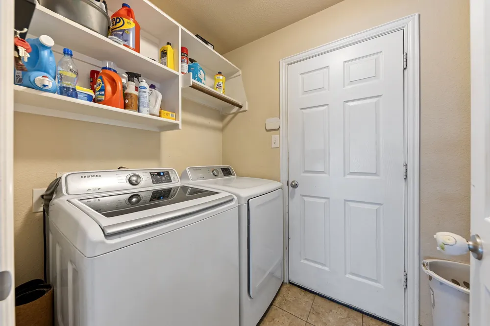 433 Castle Street DeSoto, TX 75115