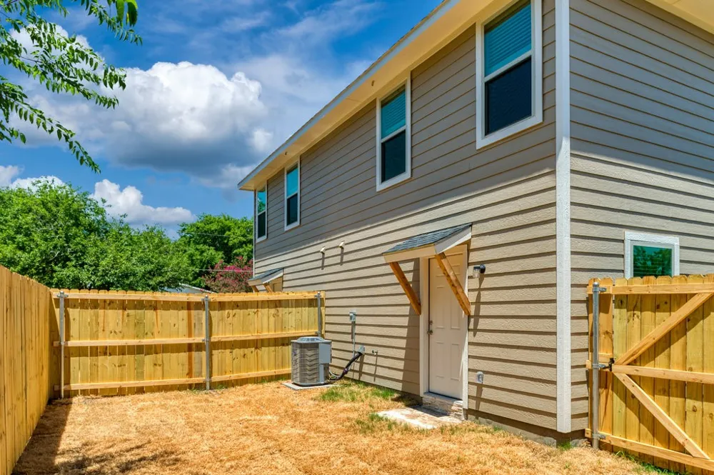 201 S May Street #1 Whitewright, TX 75491