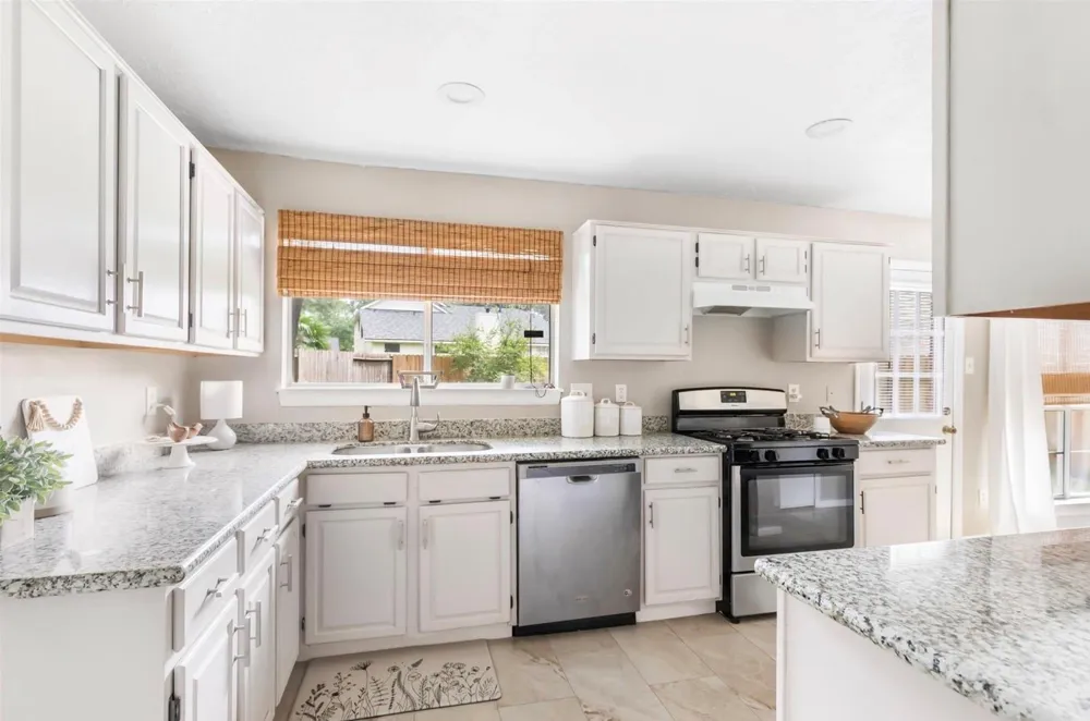 4922 Dobbin Springs Lane Kingwood, TX 77345