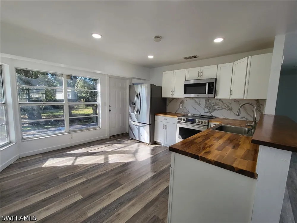 Hester Avenue Fort Myers, FL 33905