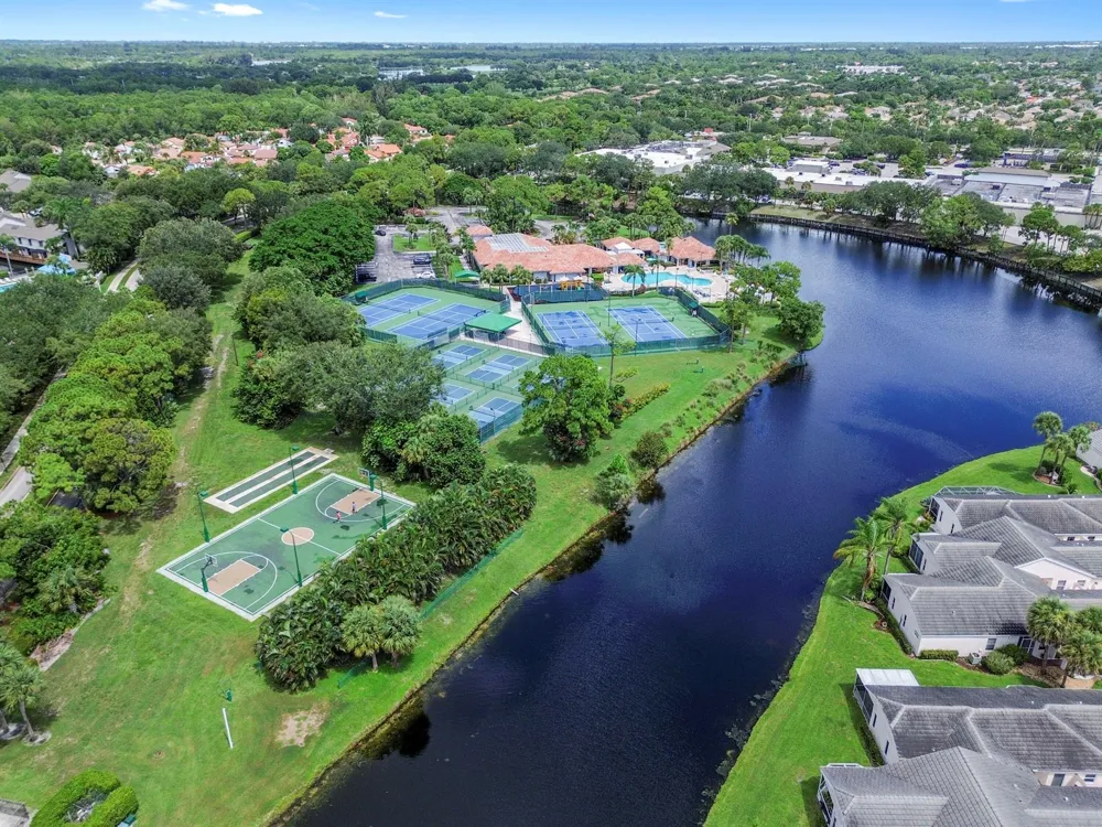 2203 Soundings Court 