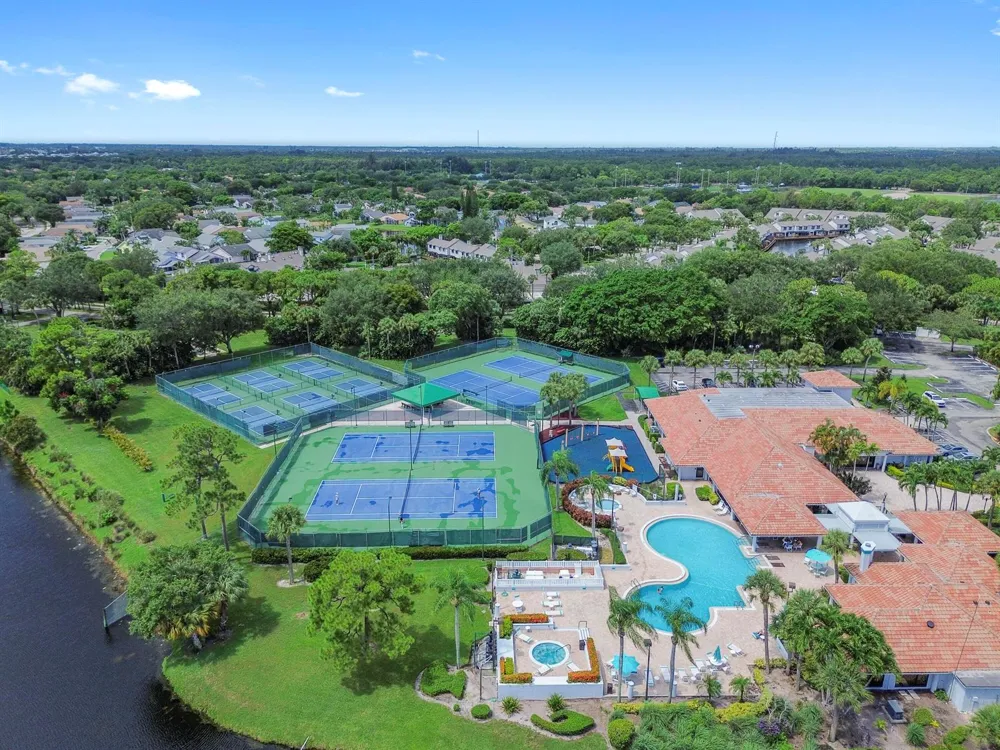 2203 Soundings Court 