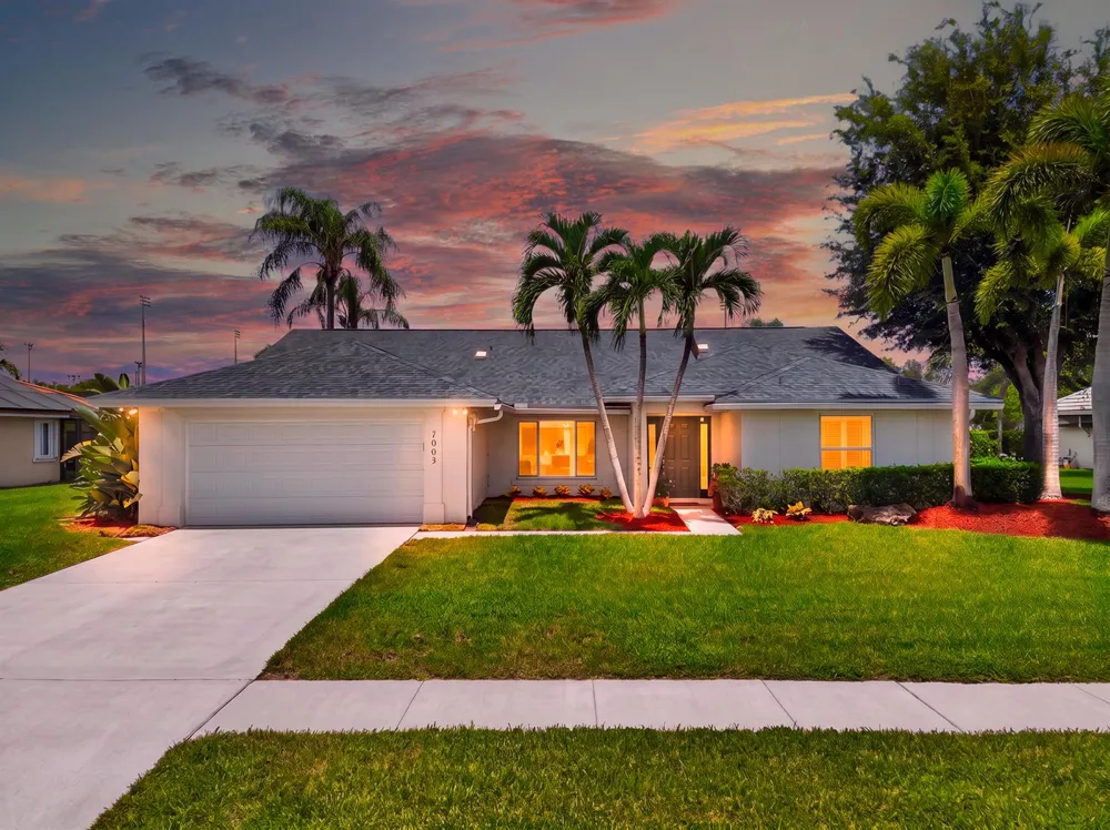 13708 Folkestone Circle Wellington, FL 33414