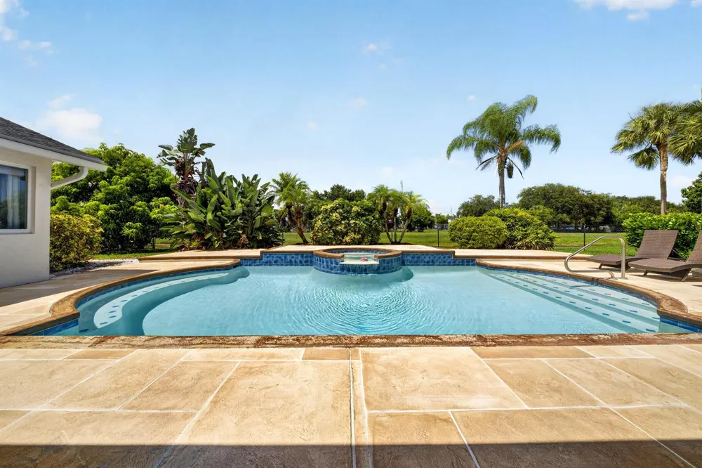 13708 Folkestone Circle Wellington, FL 33414