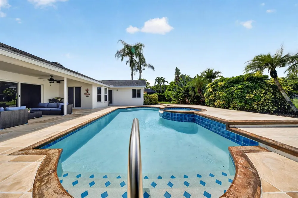 13708 Folkestone Circle Wellington, FL 33414
