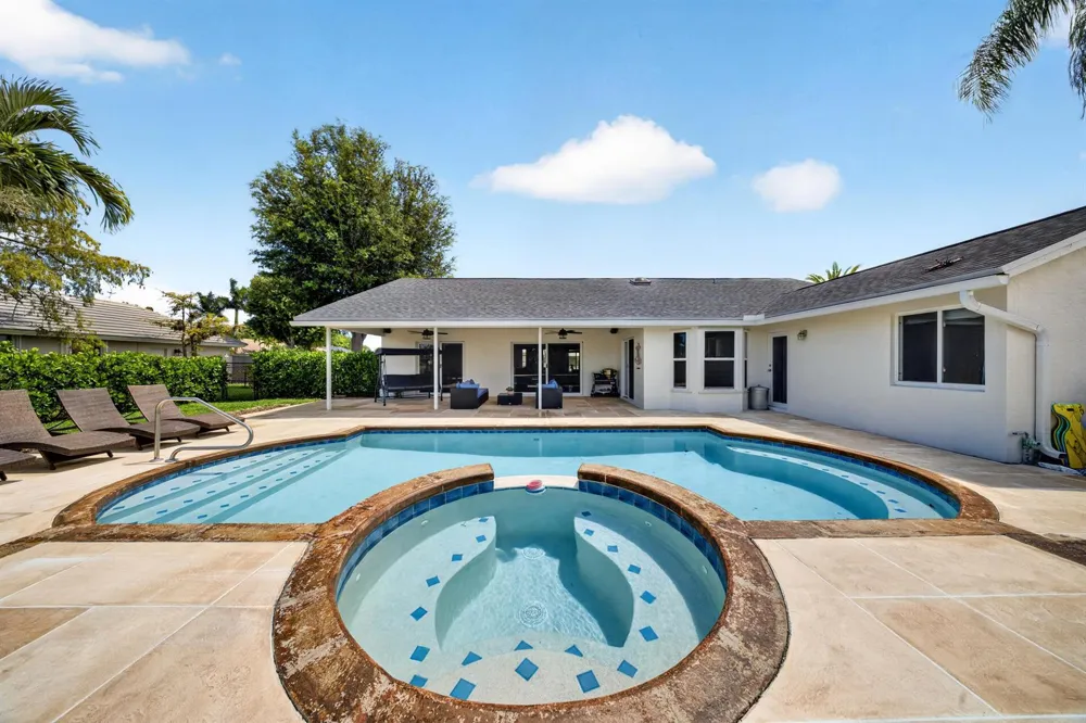 13708 Folkestone Circle Wellington, FL 33414