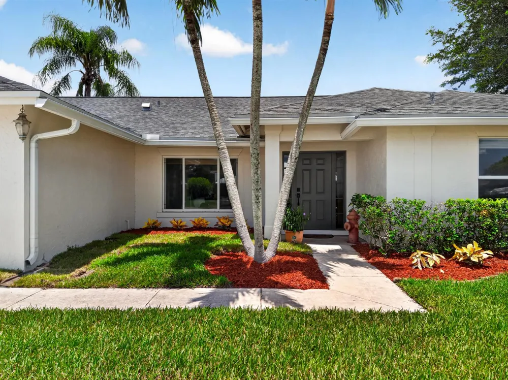 13708 Folkestone Circle Wellington, FL 33414