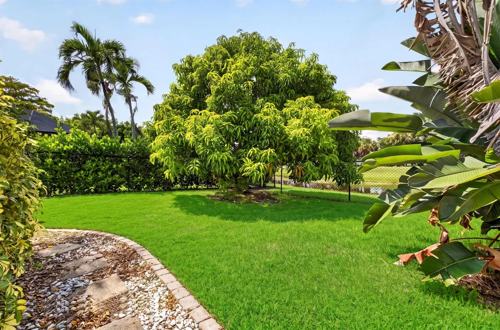 13708 Folkestone Circle Wellington, FL 33414