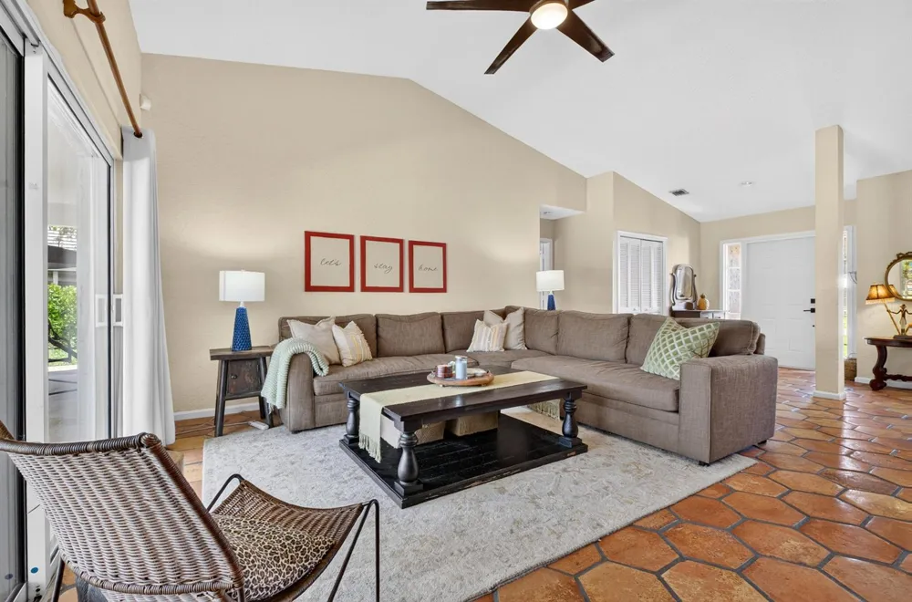 13708 Folkestone Circle Wellington, FL 33414