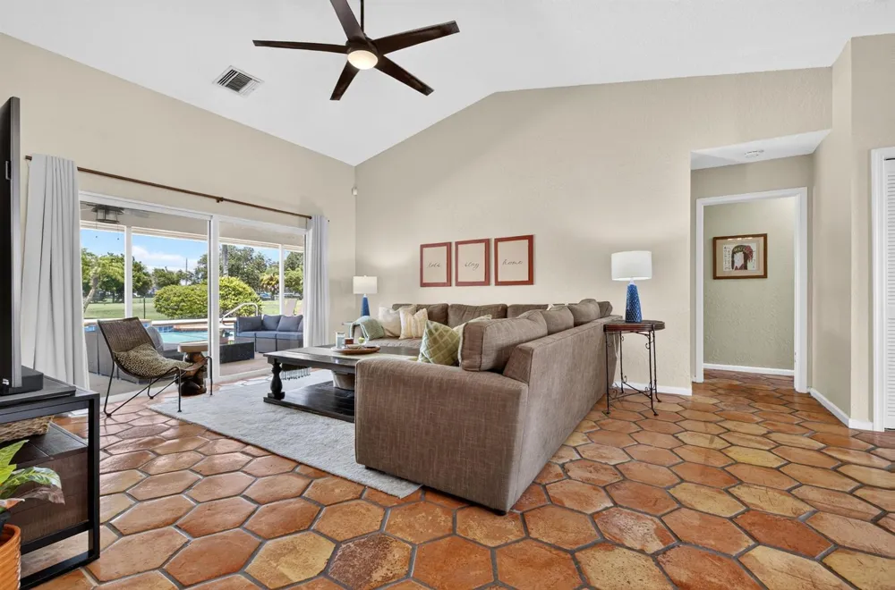 13708 Folkestone Circle Wellington, FL 33414