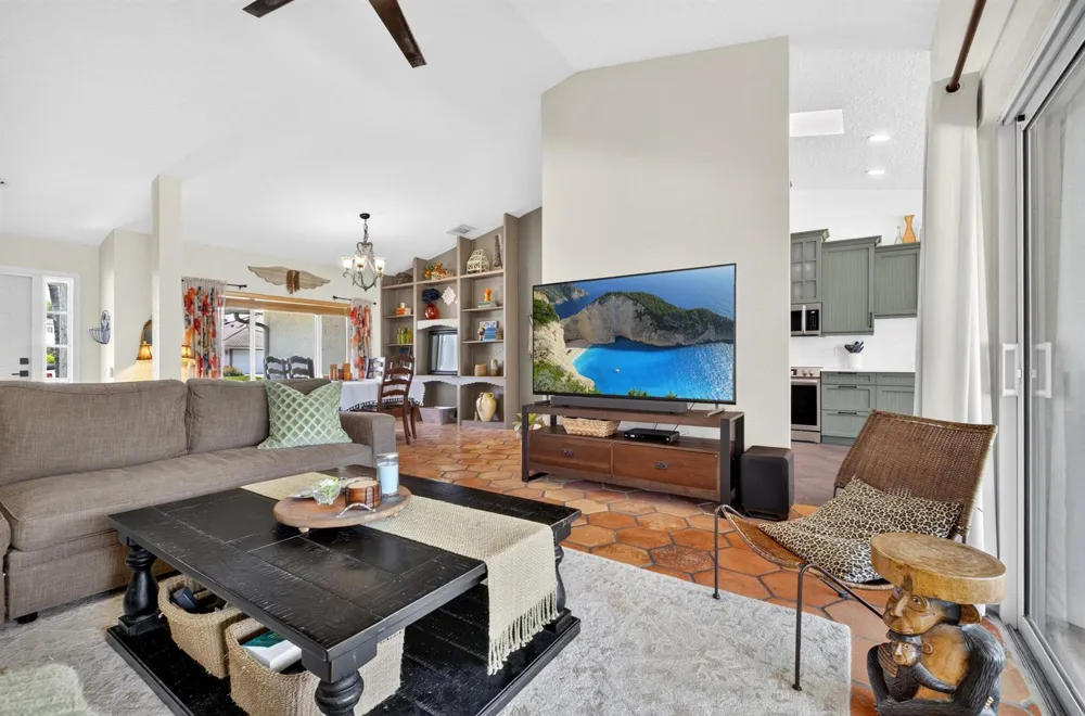 13708 Folkestone Circle Wellington, FL 33414