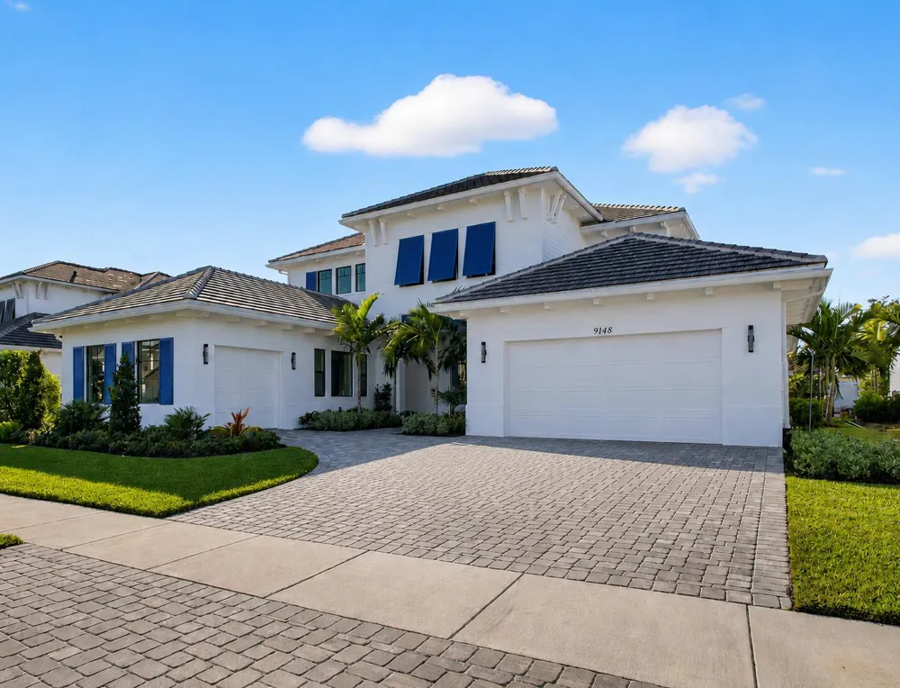 9148 CORAL ISLES CIRCLE #{Lot 13} Palm Beach Gardens, FL 33412