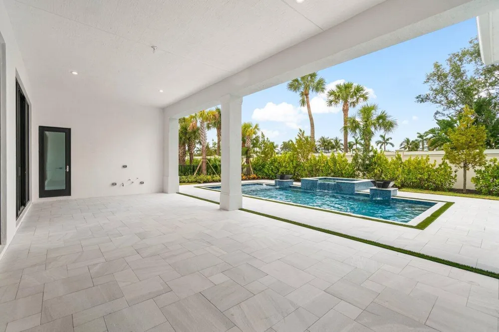 9148 CORAL ISLES CIRCLE #{Lot 13} Palm Beach Gardens, FL 33412