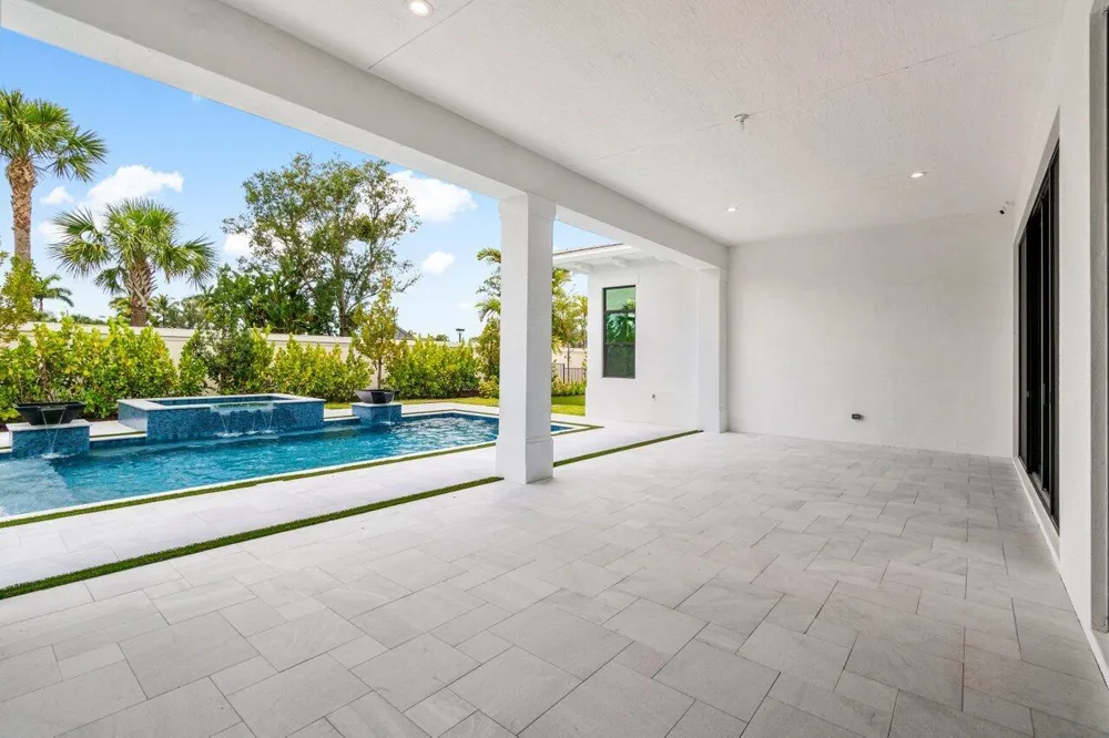 9148 CORAL ISLES CIRCLE #{Lot 13} Palm Beach Gardens, FL 33412