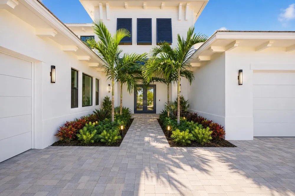 9148 CORAL ISLES CIRCLE #{Lot 13} Palm Beach Gardens, FL 33412