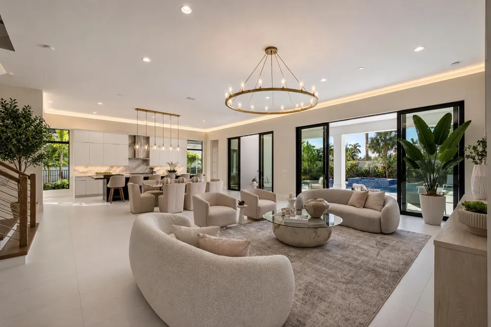 9148 CORAL ISLES CIRCLE #{Lot 13} Palm Beach Gardens, FL 33412