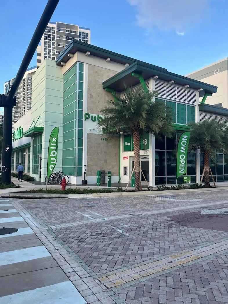 2404 NE 33RD AVENUE #4 Fort Lauderdale, FL 33305
