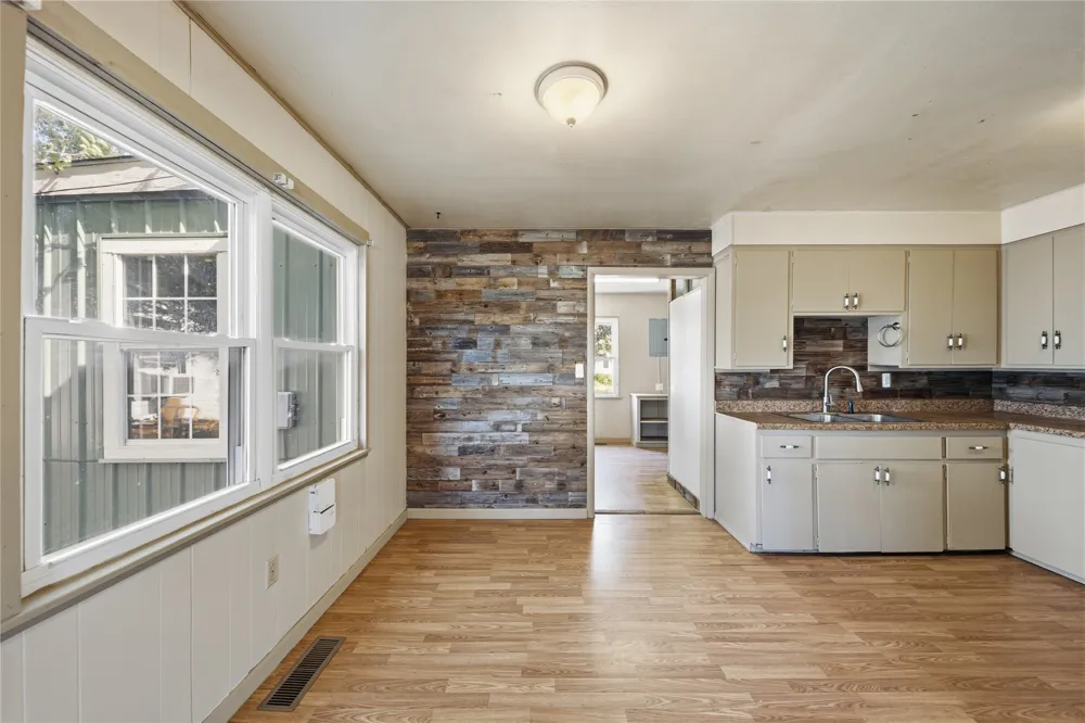 217 W 2nd Avenue Bristow, OK 74010