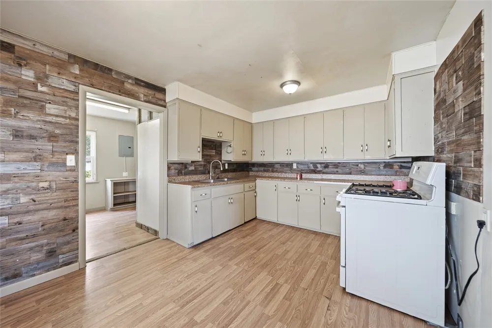 217 W 2nd Avenue Bristow, OK 74010