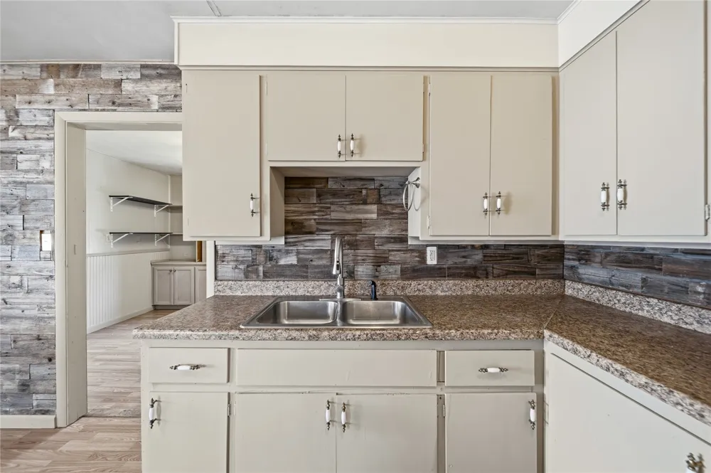 217 W 2nd Avenue Bristow, OK 74010