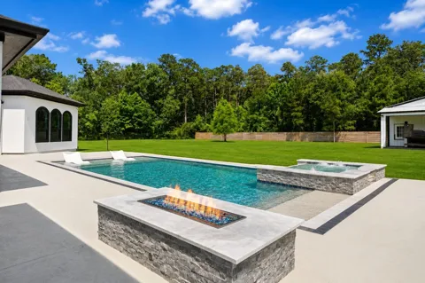 19639 Riverwalk Drive