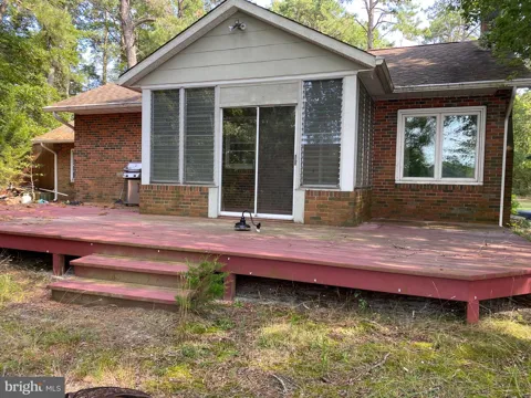 234 RIVERSIDE DRIVE