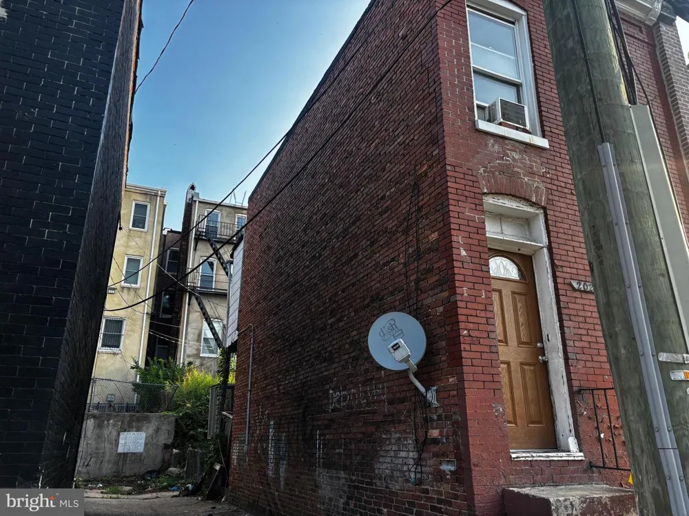 2022 BOOTH STREET Baltimore, MD 21223