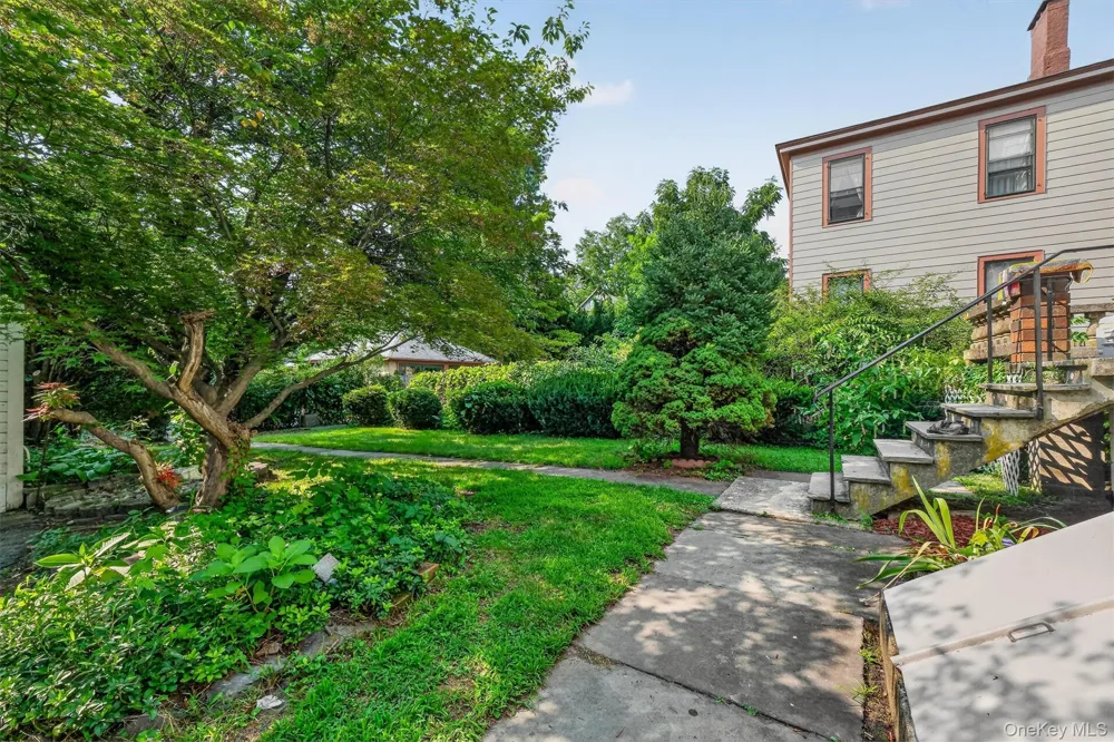 11 Balding Avenue Poughkeepsie, NY 12601
