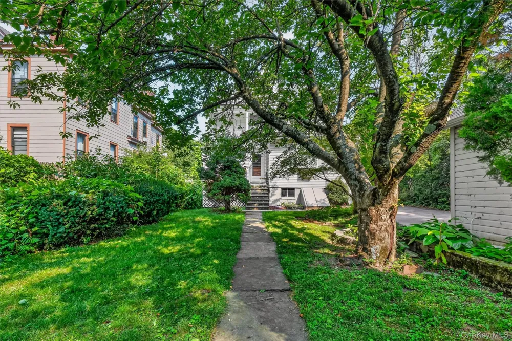 11 Balding Avenue Poughkeepsie, NY 12601