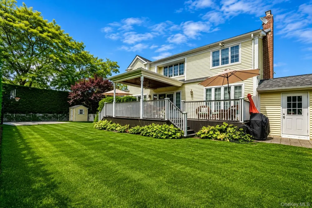 150 Harborview Drive Massapequa, NY 11758