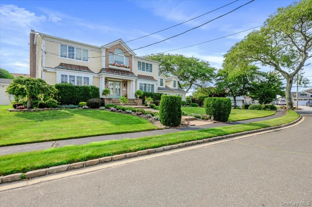 150 Harborview Drive Massapequa, NY 11758