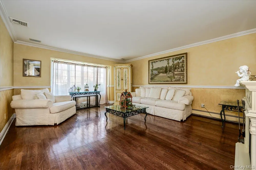 150 Harborview Drive Massapequa, NY 11758