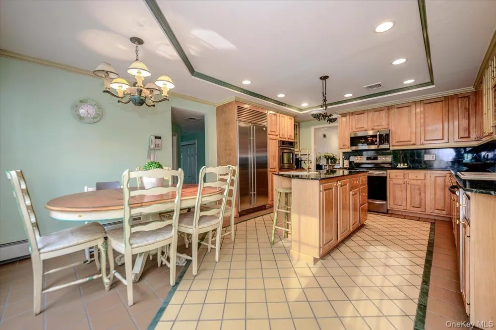 150 Harborview Drive Massapequa, NY 11758