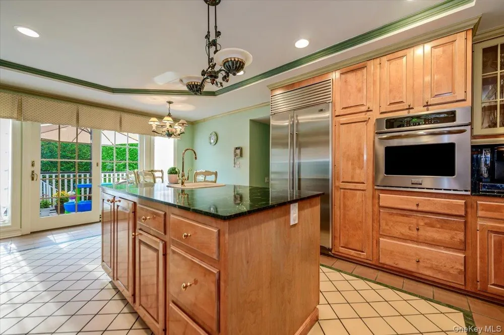 150 Harborview Drive Massapequa, NY 11758