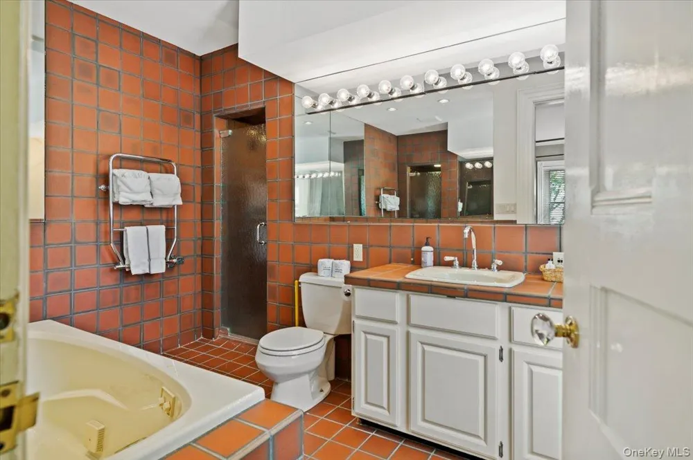605 N. Broadway Call Listing Agent, NY 12866