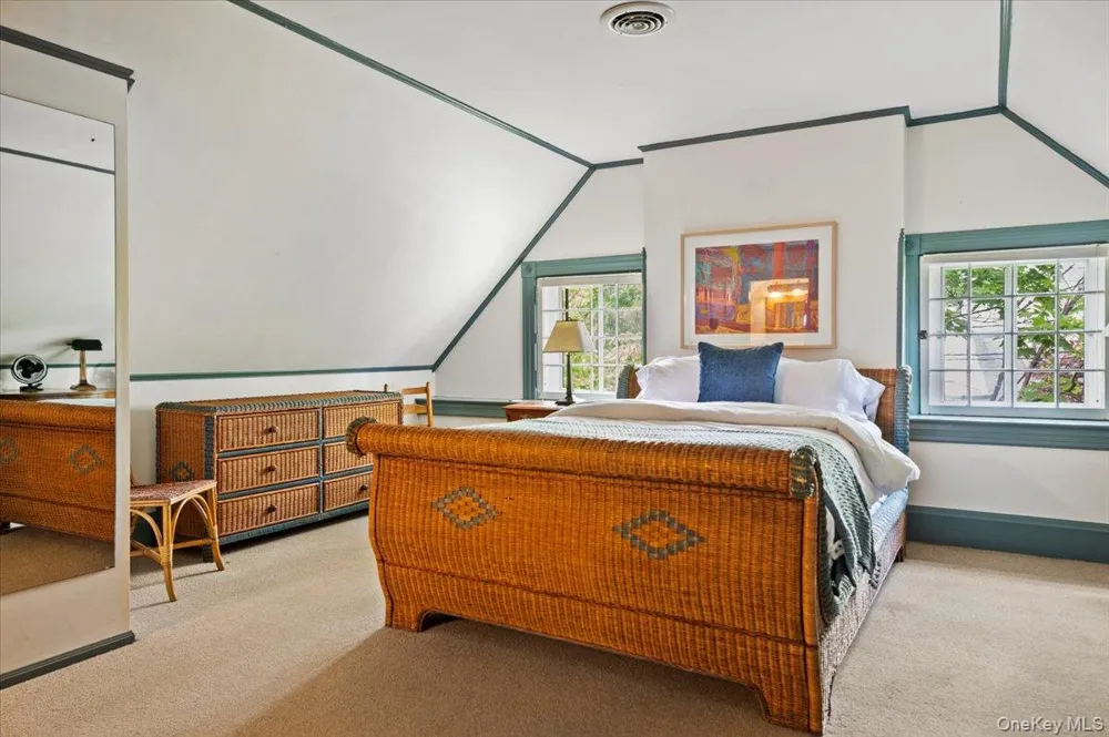 605 N. Broadway Call Listing Agent, NY 12866