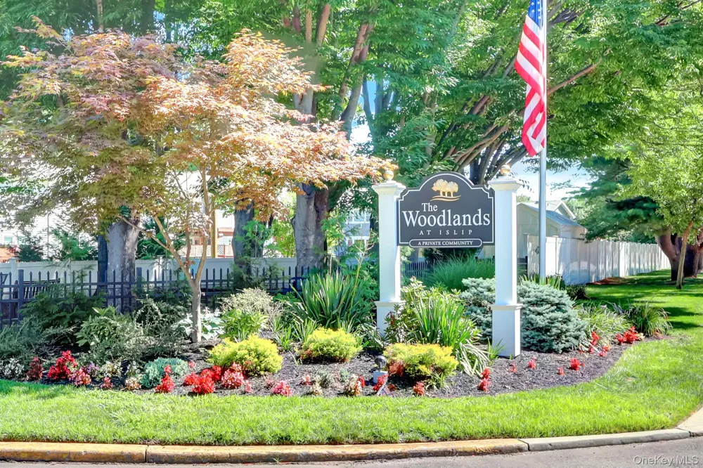 86 Cardinal Lane #2B Islip, NY 11751