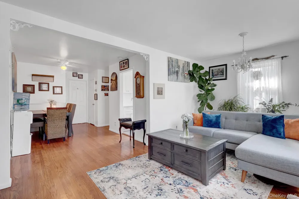 86 Cardinal Lane #2B Islip, NY 11751