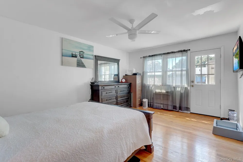 86 Cardinal Lane #2B Islip, NY 11751
